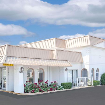 Отель Super 8 By Wyndham Morton Grove/Chicago Экстерьер фото